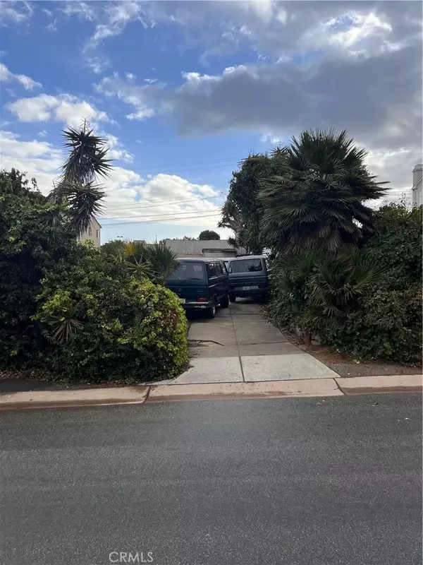 Manhattan Beach, CA 90266,1300 Oak Avenue