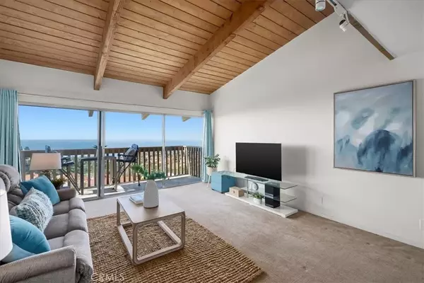 Rancho Palos Verdes, CA 90275,6542 Ocean Crest Drive #C303
