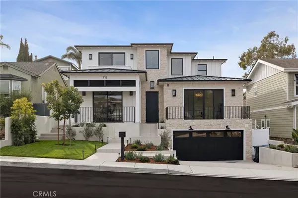 Manhattan Beach, CA 90266,711 N Dianthus Street