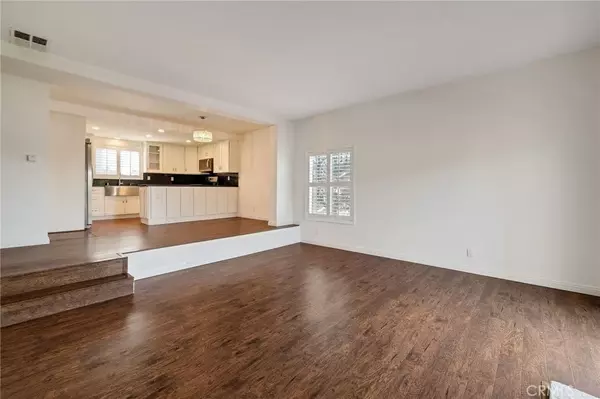 Lomita, CA 90717,2333 241st Street #25