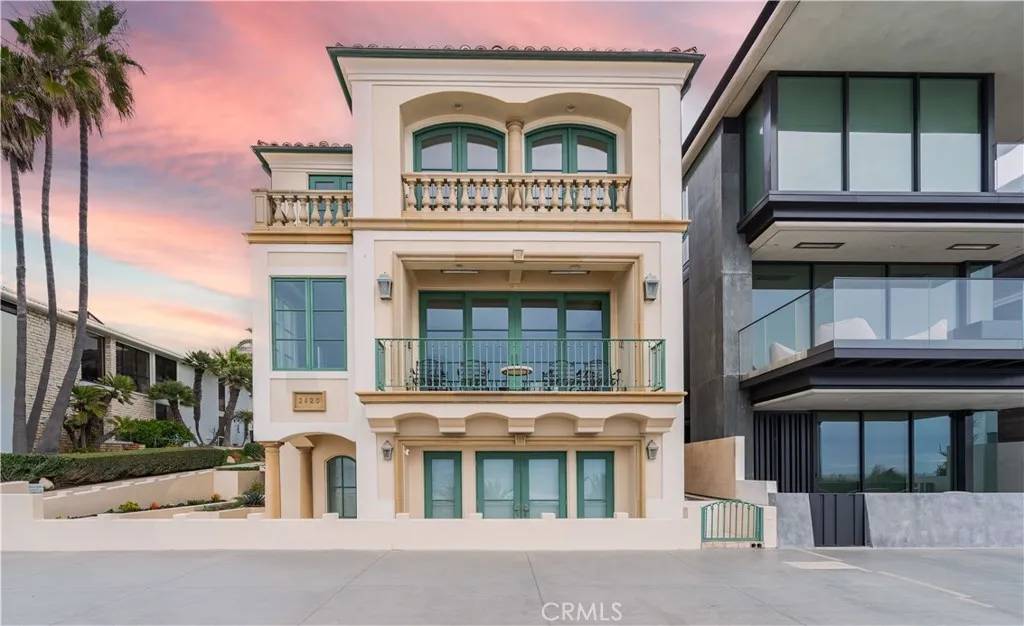 Manhattan Beach, CA 90266,2420 The Strand