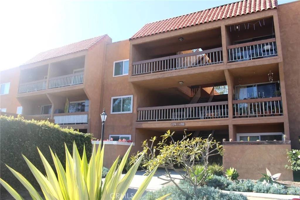6600 Warner Avenue #142, Huntington Beach, CA 92647