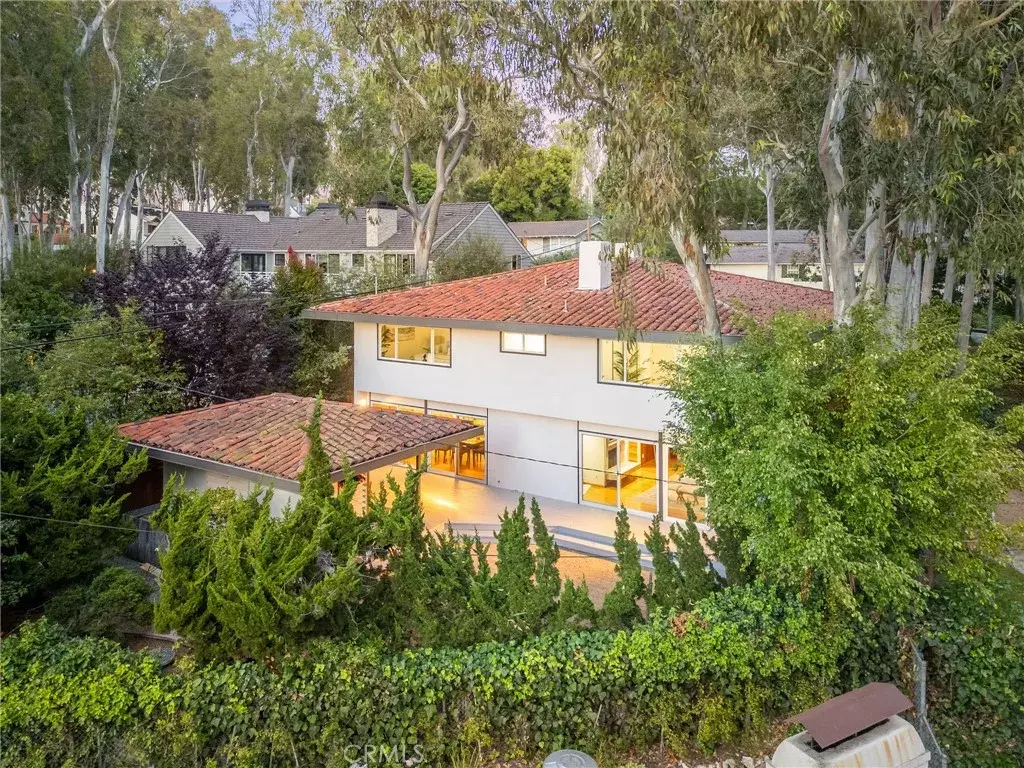 Palos Verdes Estates, CA 90274,105 Via Capay