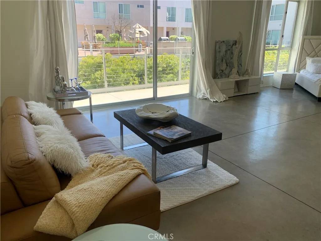 San Pedro, CA 90731,285 W 6th Street #312