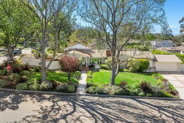 Palos Verdes Estates, CA 90274,405 Via Colorin