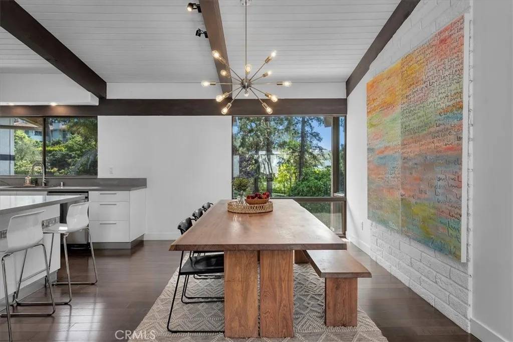 Palos Verdes Estates, CA 90274,1329 Via Gabriel