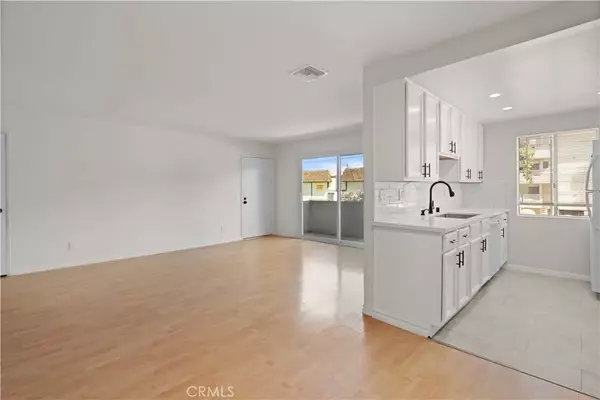 5055 Coldwater Canyon Avenue #105, Sherman Oaks, CA 91423