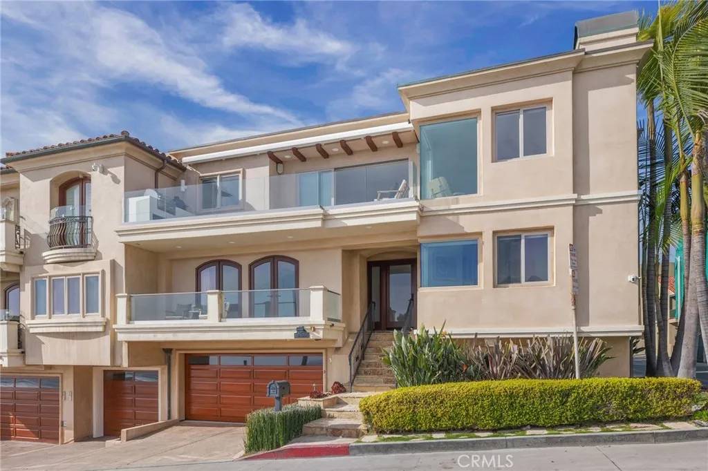 Manhattan Beach, CA 90266,2702 The Strand
