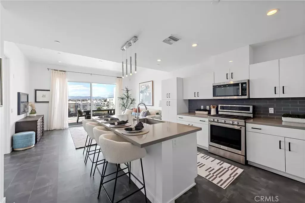 Marina Del Rey, CA 90292,4140 Glencoe Avenue #603