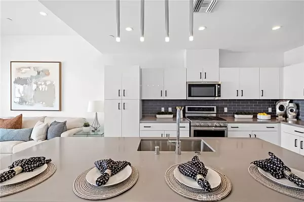 Marina Del Rey, CA 90292,4140 Glencoe Avenue #603