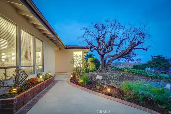 Rancho Palos Verdes, CA 90275,32268 Phantom Drive