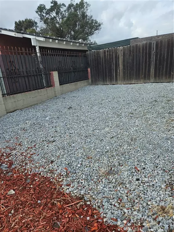 Los Angeles, CA 90059,10929 Compton Avenue