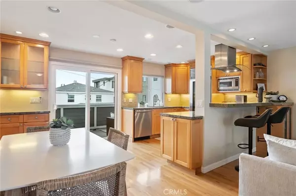 Hermosa Beach, CA 90254,427 Manhattan Avenue