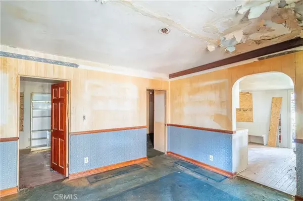 Los Angeles, CA 90046,8718 Crescent Drive