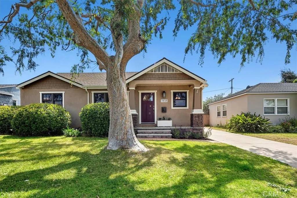 7858 Bleriot Avenue, Los Angeles, CA 90045