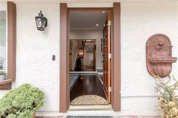 Chatsworth, CA 91311,22421 Jeffrey Mark Court #6