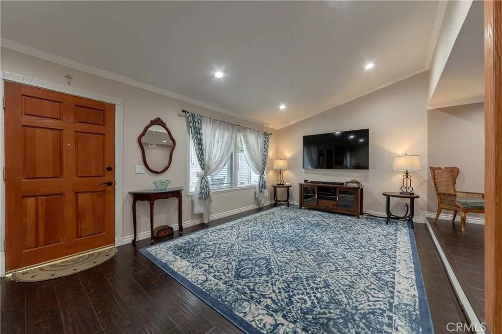 Chatsworth, CA 91311,22421 Jeffrey Mark Court #6