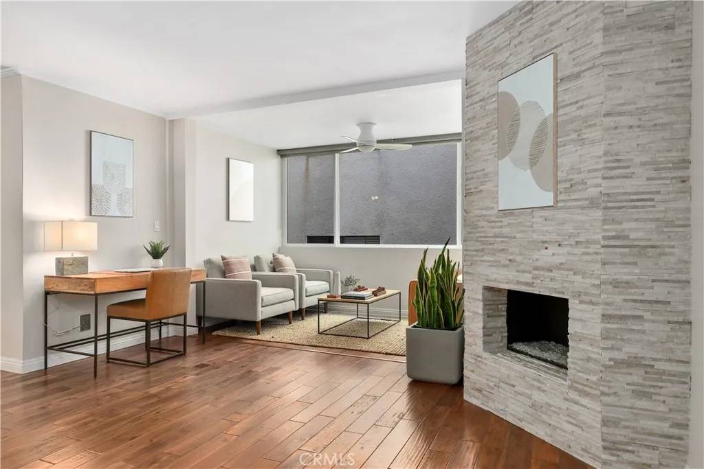 Santa Monica, CA 90403,930 3rd Street #106