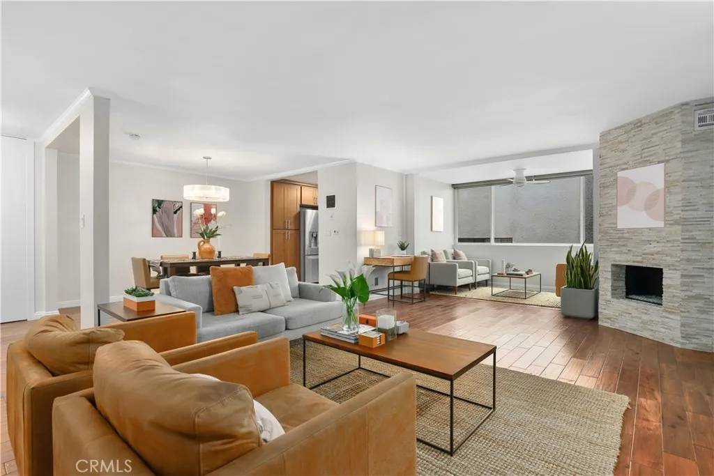 930 3rd Street #106, Santa Monica, CA 90403