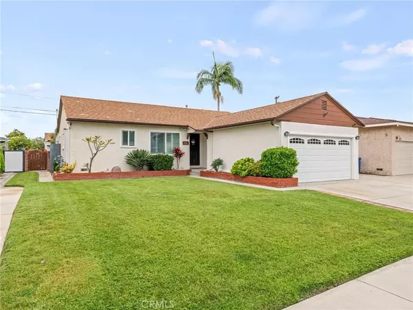 Lakewood, CA 90713,5709 Carfax Avenue