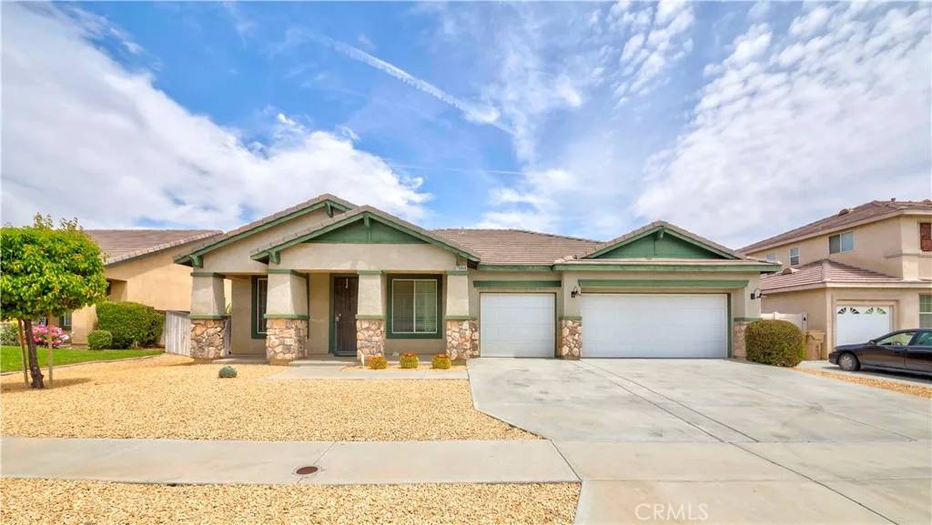 13868 Rosemary Street, Hesperia, CA 92344