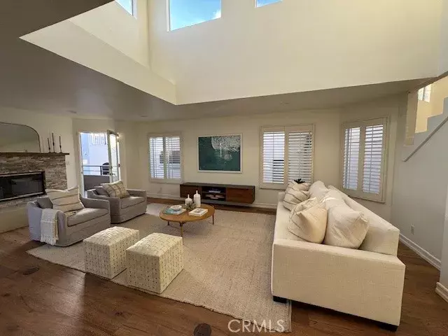 854 Cypress Avenue, Hermosa Beach, CA 90254
