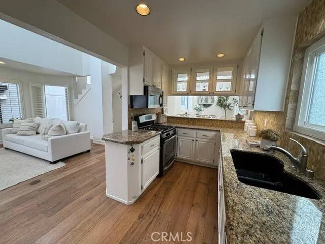 Hermosa Beach, CA 90254,854 Cypress Avenue