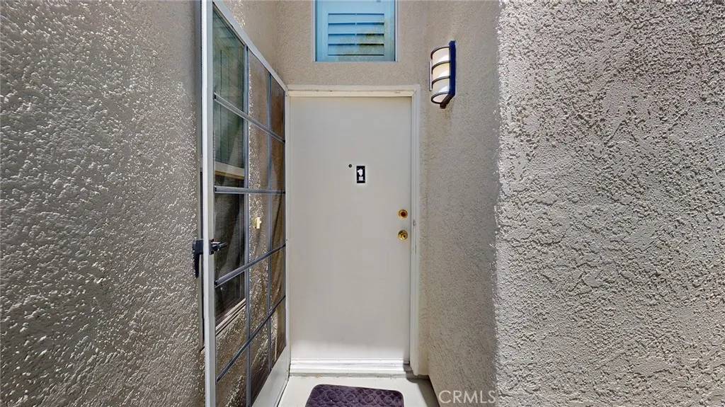 Newhall, CA 91321,24420 Flaxwood Lane #204