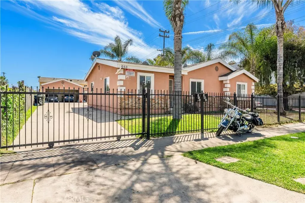 Los Angeles, CA 90044,660 W 94th Street