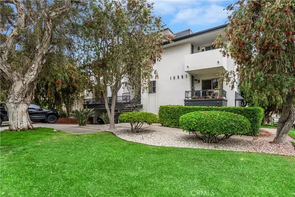10961 Rose Avenue, Los Angeles, CA 90034
