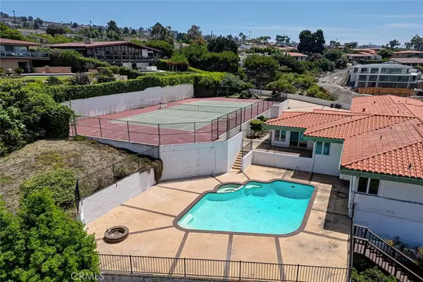 Palos Verdes Estates, CA 90274,1501 Via Coronel
