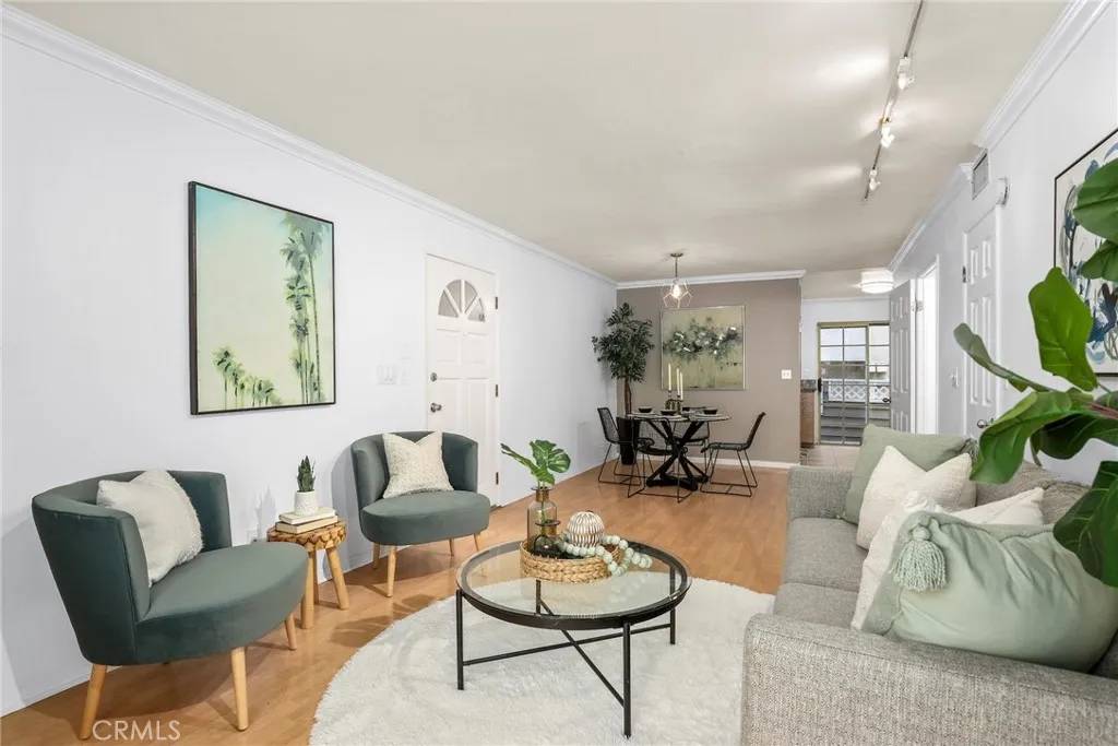 Los Angeles, CA 90064,2474 S Centinela Avenue #4