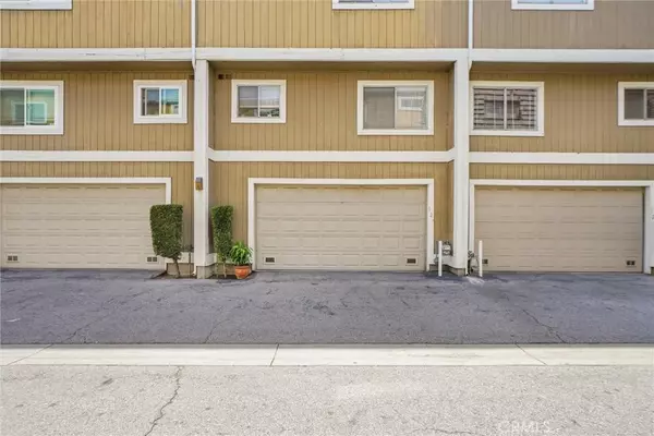 1933 Glenoaks Boulevard #127, San Fernando, CA 91340