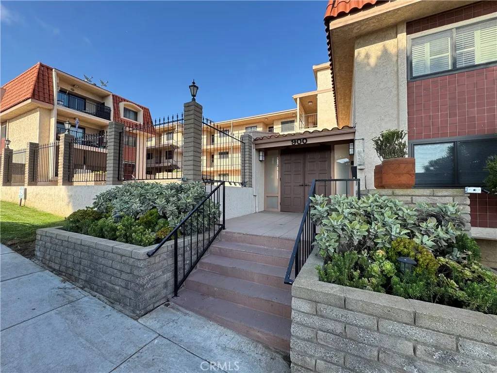 900 Cedar Street #308, El Segundo, CA 90245