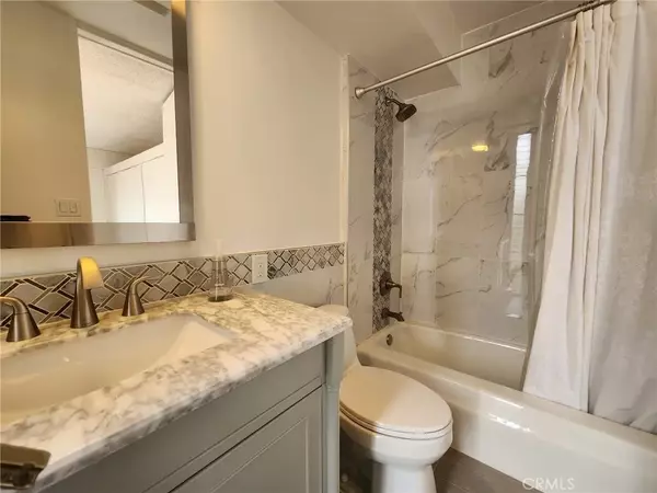 Rancho Palos Verdes, CA 90275,5658 Ravenspur Drive #202