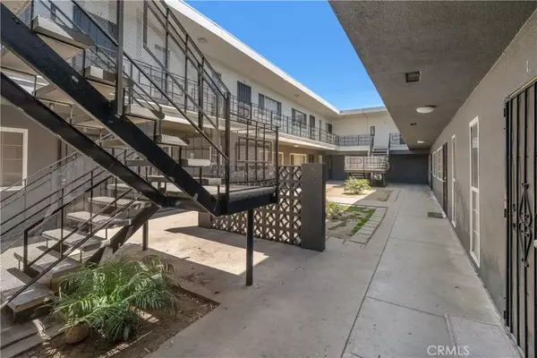 Long Beach, CA 90806,1850 Gardenia Avenue