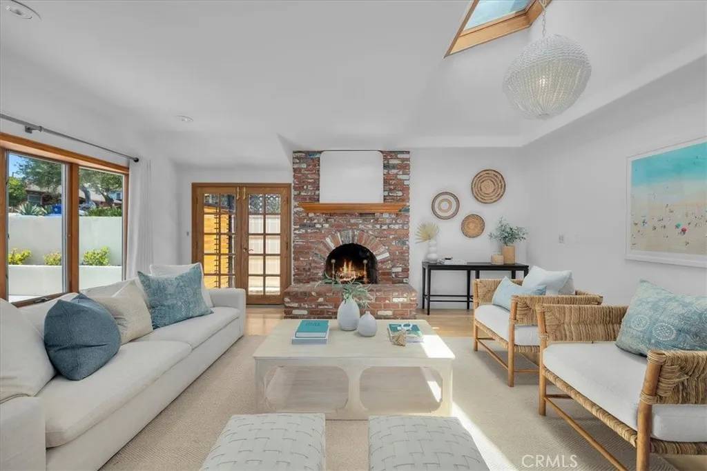 Manhattan Beach, CA 90266,1330 8th Street