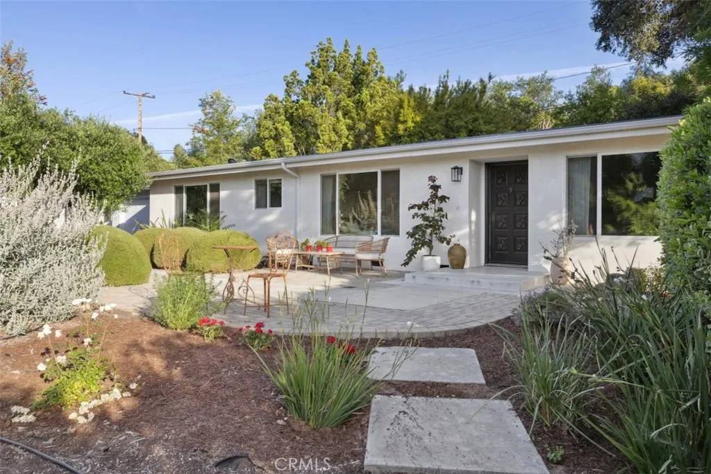 Ojai, CA 93023,493 Montana Circle
