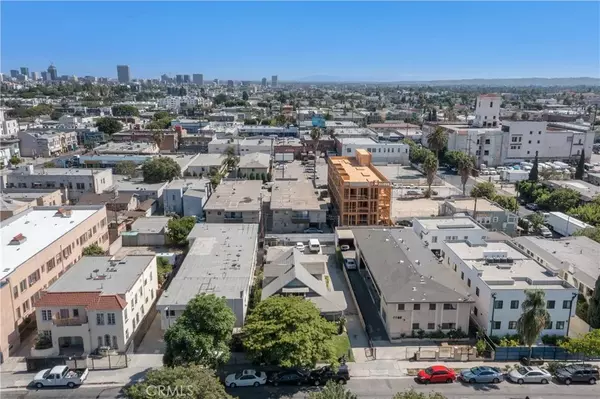 West Hollywood, CA 90038,5526 Lexington