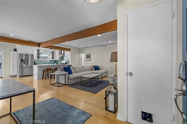 Manhattan Beach, CA 90266,3528 Pacific Avenue