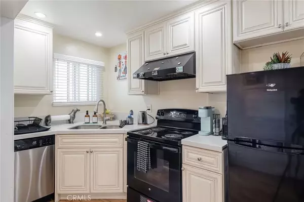 El Segundo, CA 90245,770 W Imperial Avenue #16