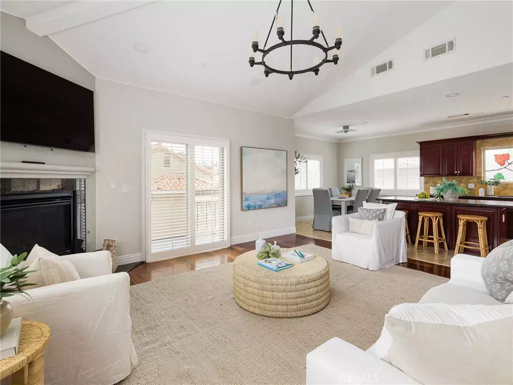 Redondo Beach, CA 90277,229 N Juanita Avenue #B