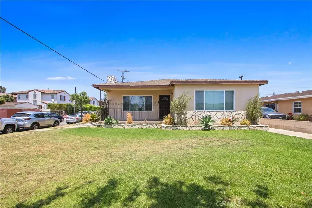 Hawthorne, CA 90250,3857 W 135th