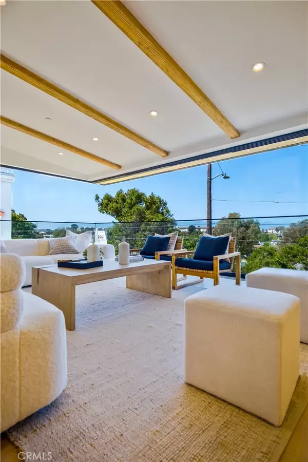 2007 Ava Avenue, Hermosa Beach, CA 90254