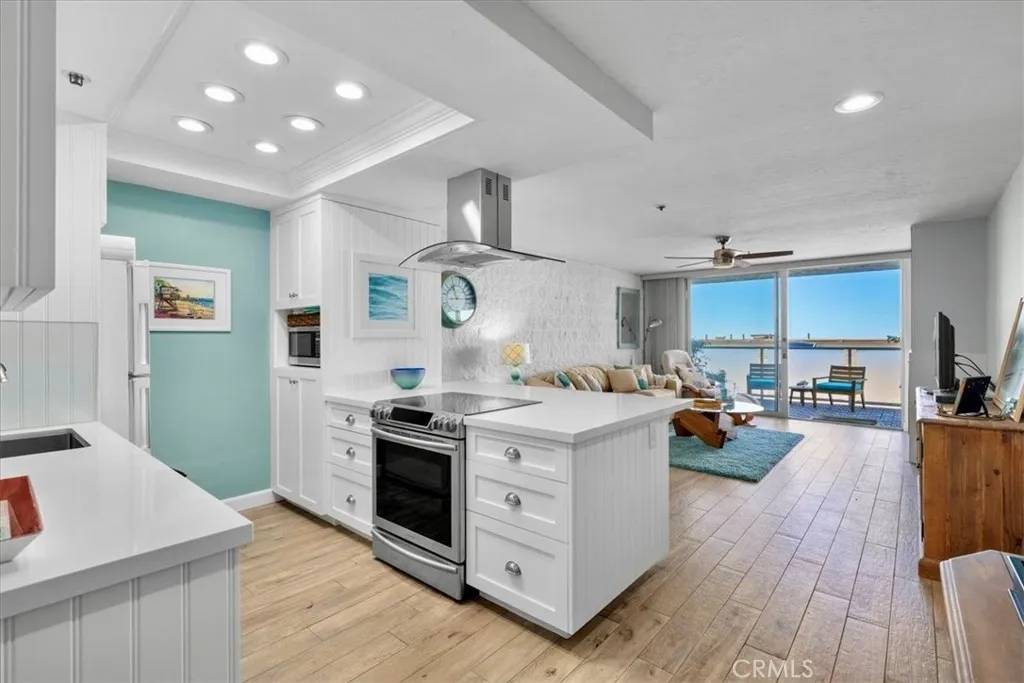 615 Esplanade #504, Redondo Beach, CA 90277