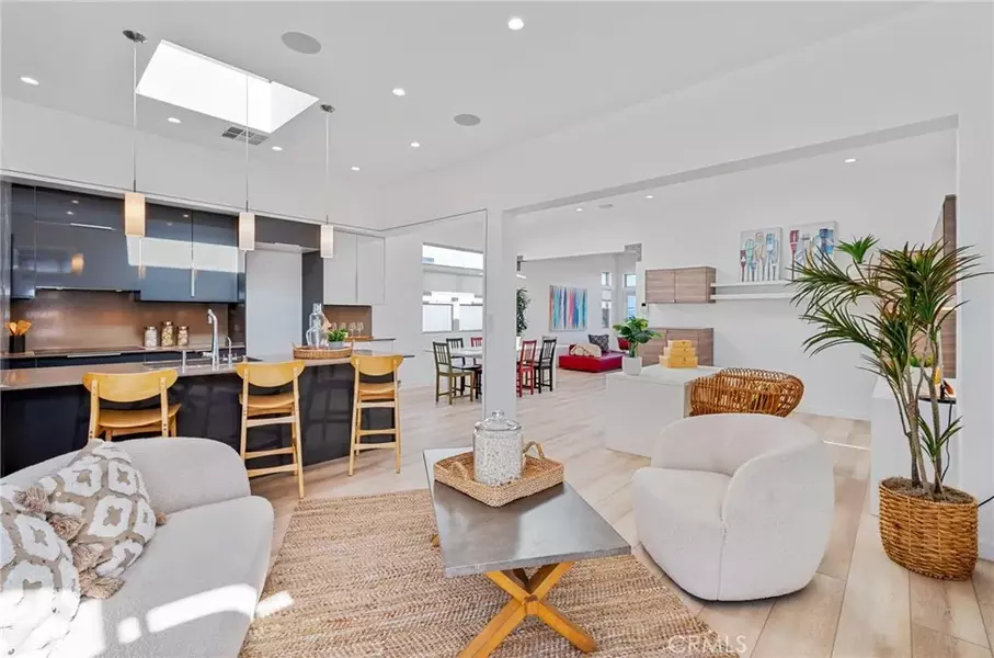 726 W 37th Street, San Pedro, CA 90731