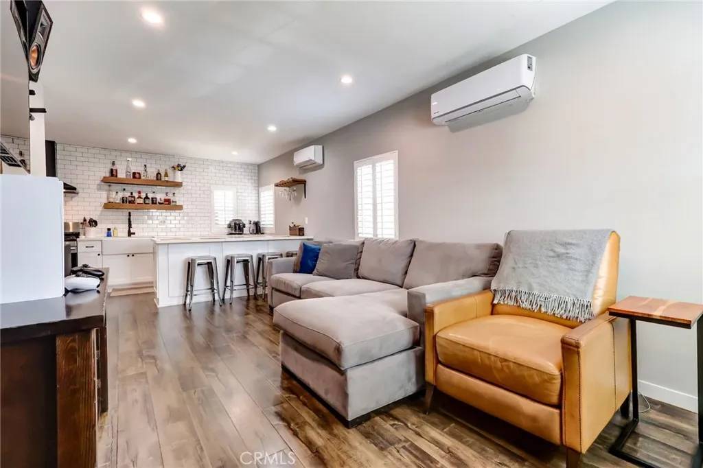 Long Beach, CA 90806,2108 Lemon Avenue