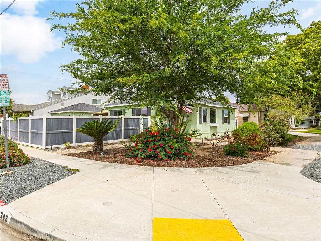Long Beach, CA 90808,5243 Monlaco Road