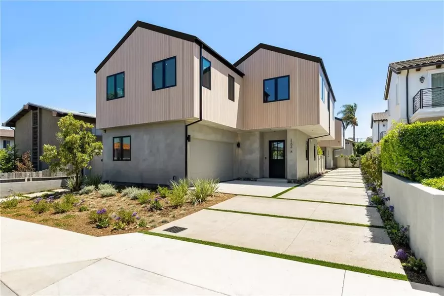 2206 Gates Avenue #A, Redondo Beach, CA 90278