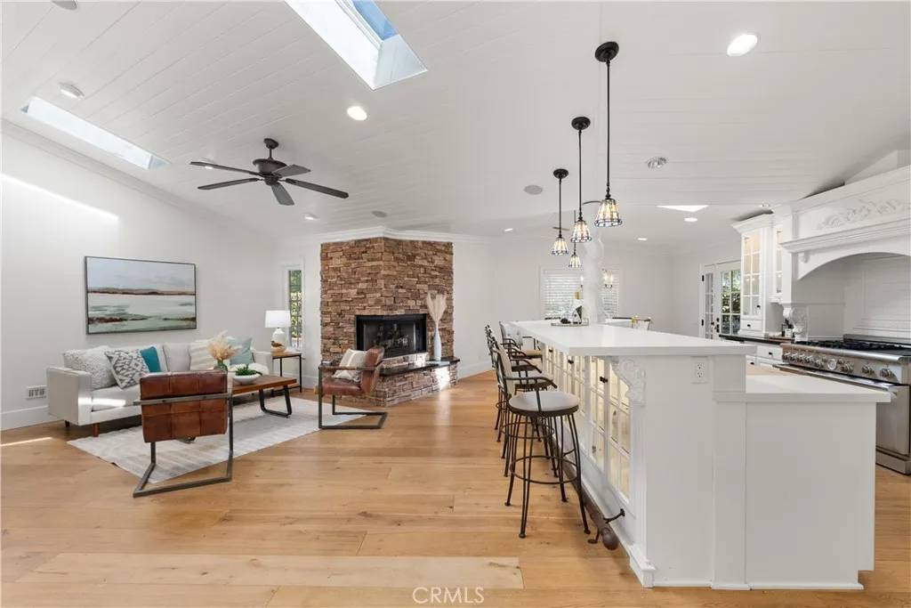 Escondido, CA 92029,1401 Eagle Glen